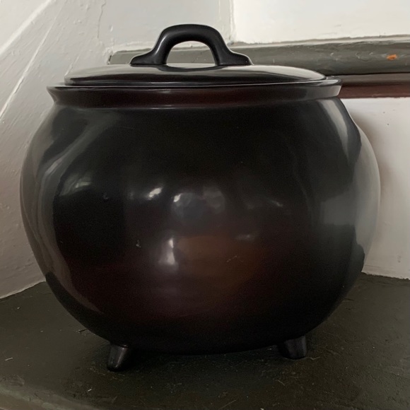 Rae Dunn HAPPY HALLOWEEN. Cauldron
